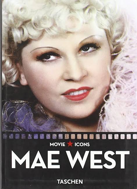 Mae West La Familia